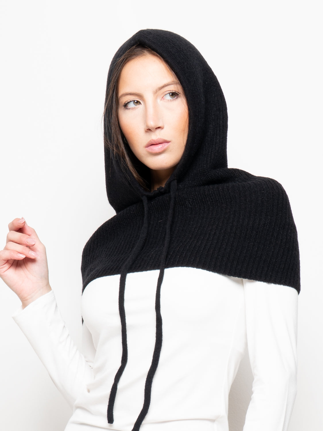 Cappuccio scaldacollo in maglia con coulisse