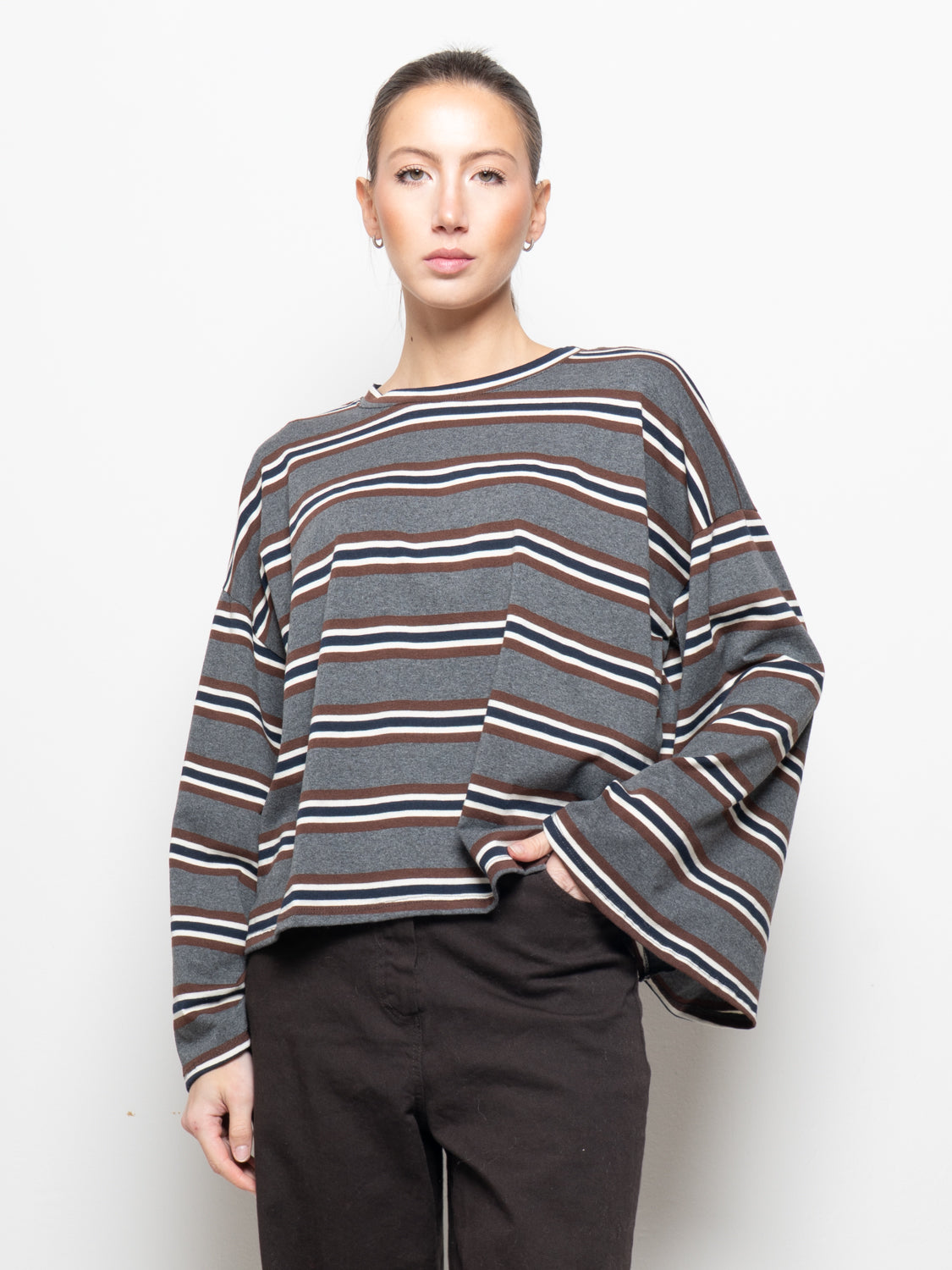 T- Shirt con manica svasata a righe