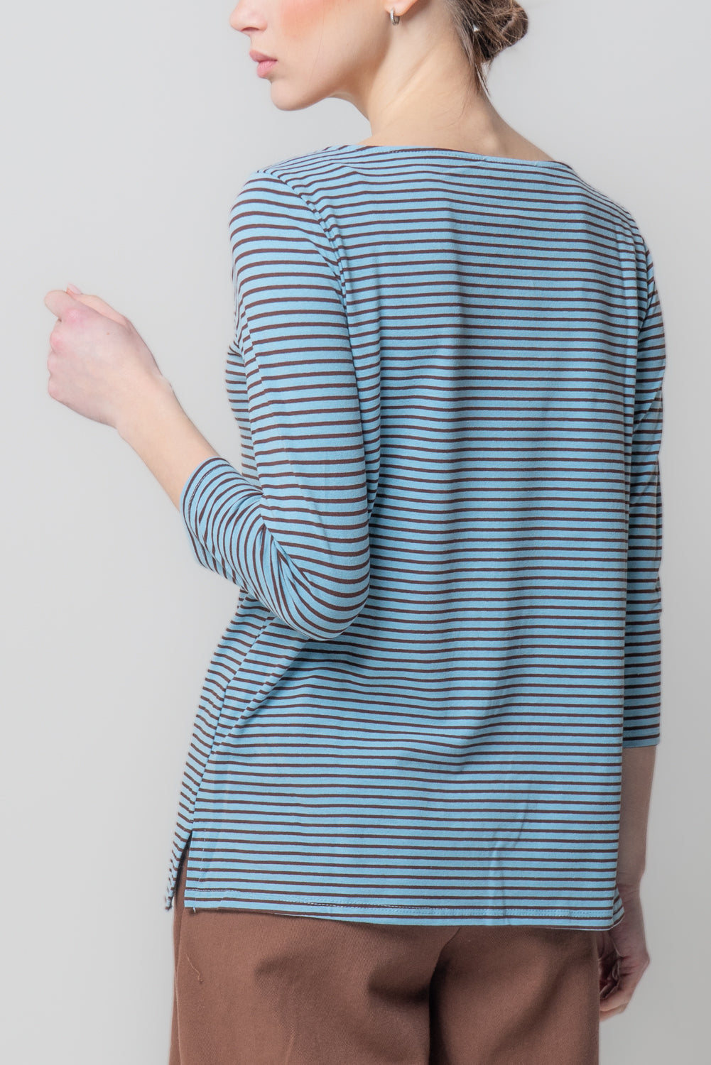 Maglia a Righe Sottili con Spacchetti