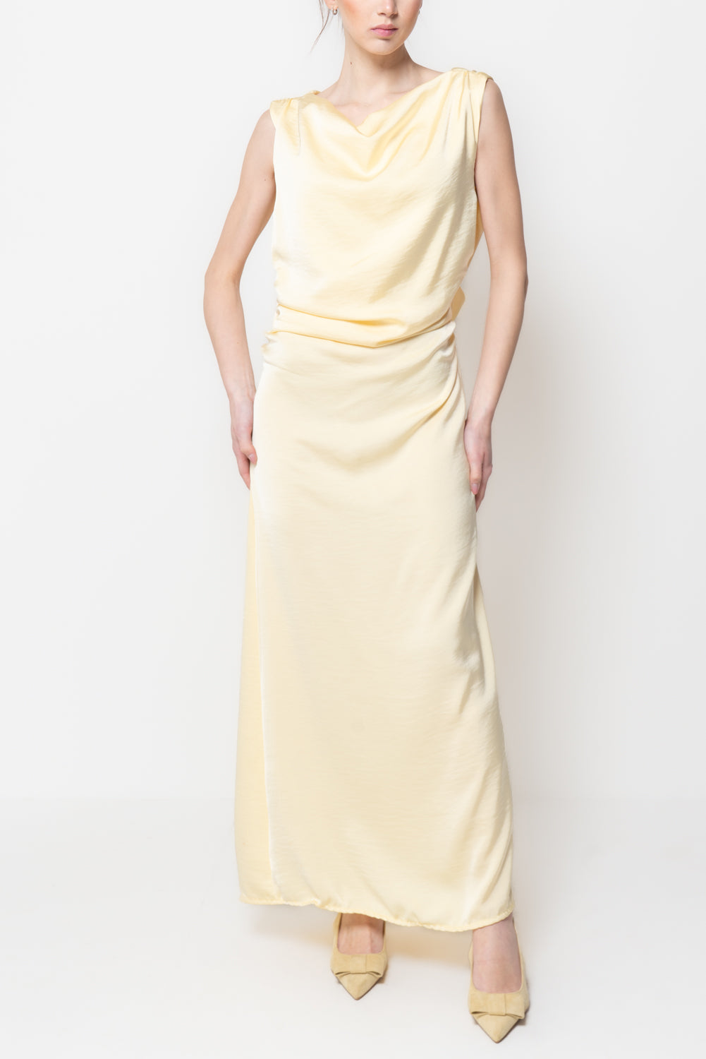Abito Lungo in Satin con Drappeggio