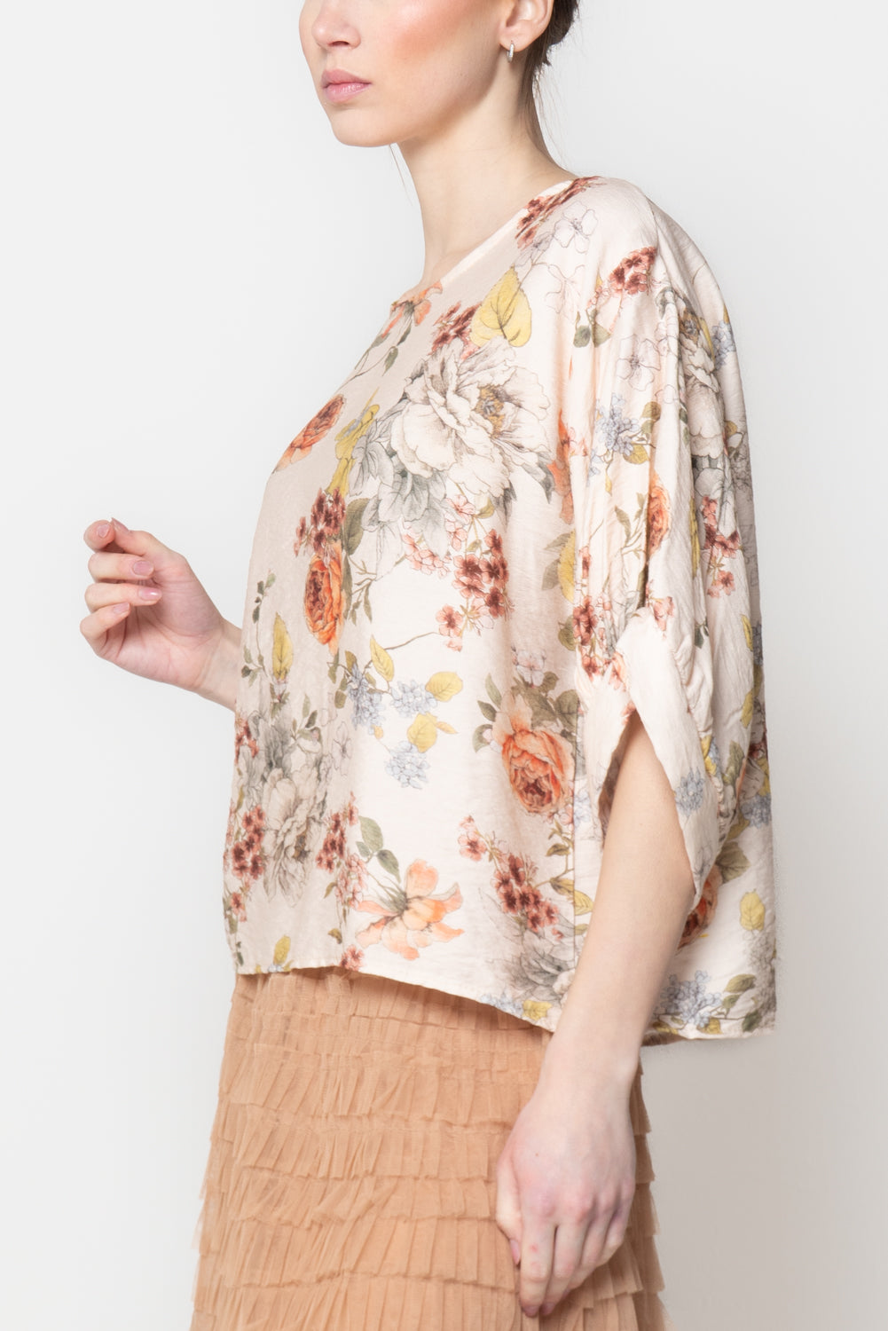 Blusa fiorita con manica volume