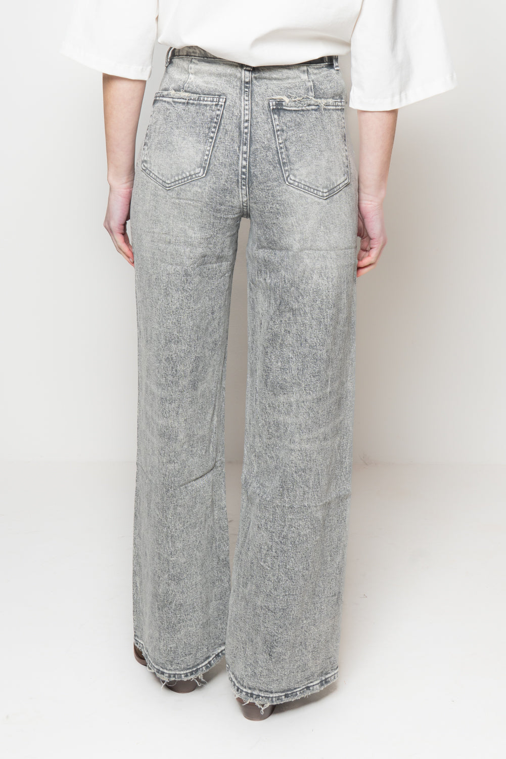 Jeans wide lavaggio sdrucito