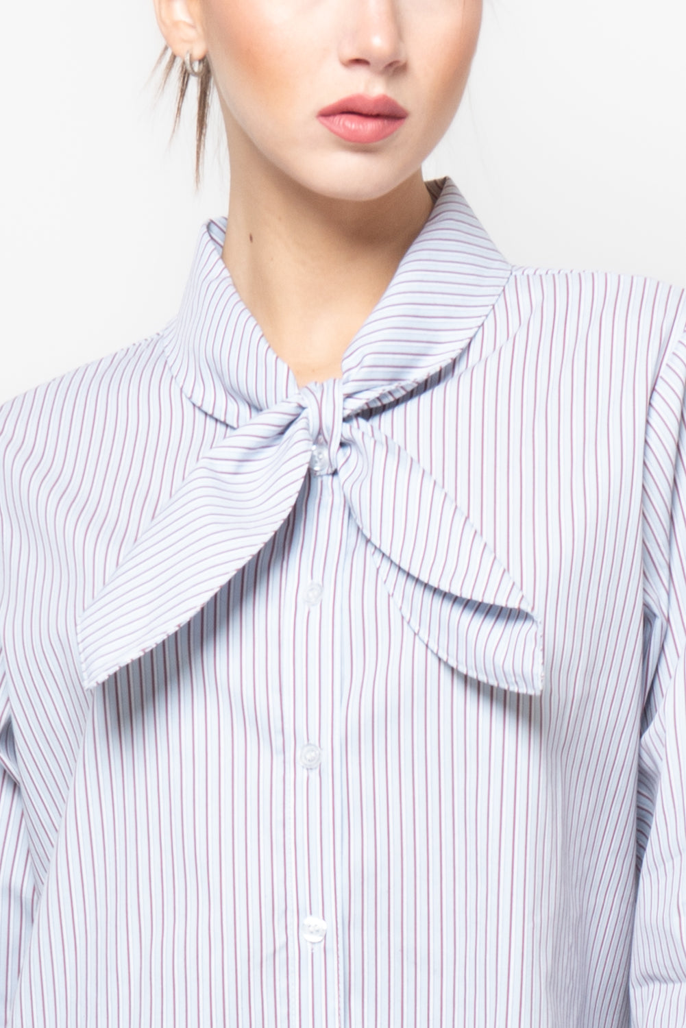 Camicie a righe con fiocco