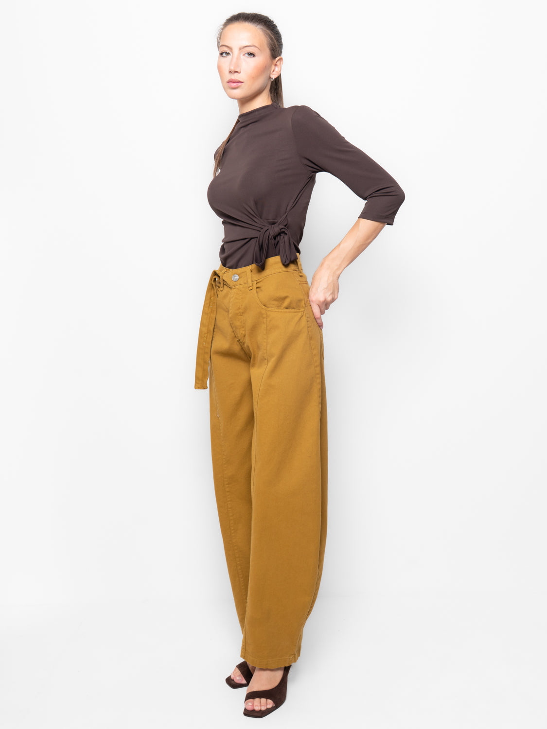 Pantalone cargo verde militare con cintura