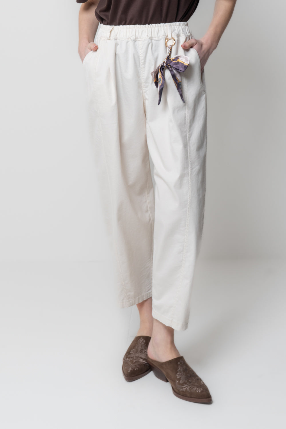 Pantalone a Carota con Foulard