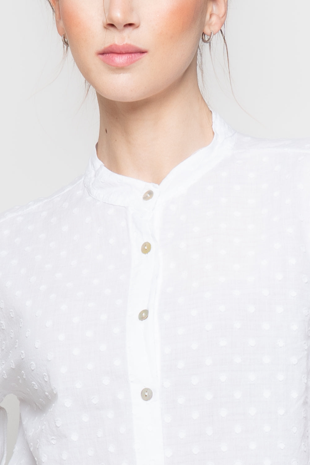 Camicia alla coreana con ricami