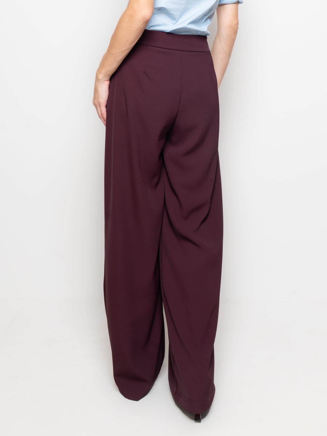Pantalone palazzo con pences
