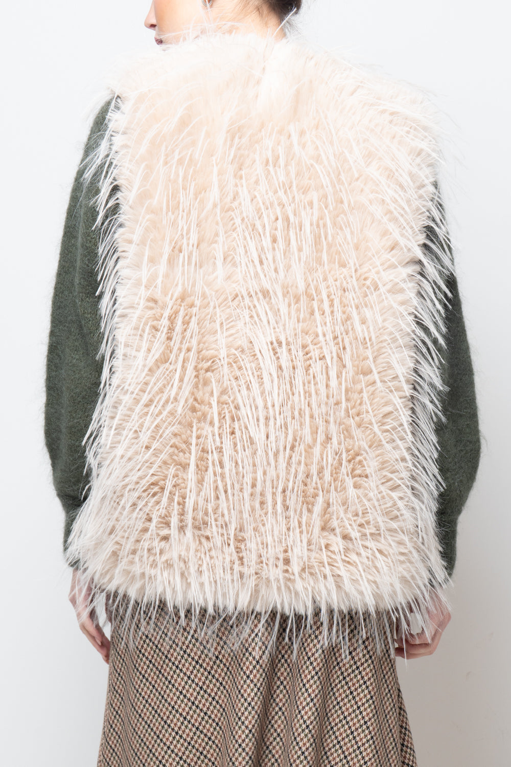 Pelliccia smanicata a pelo lungo