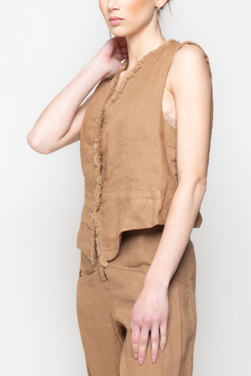 Gilet in 100% Lino con bordi sfrangiati