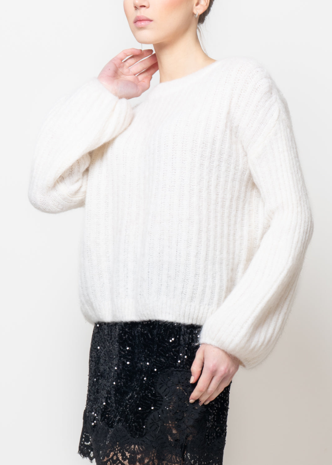 Maglia a coste con manica volume