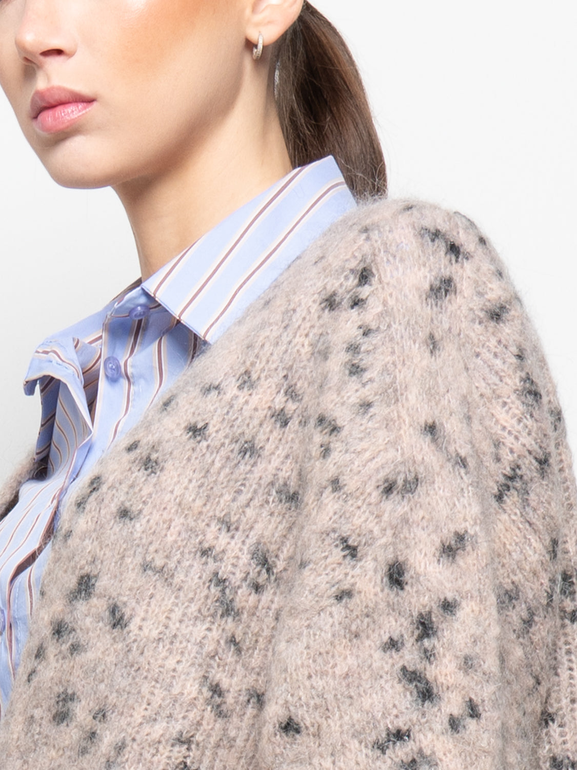 Cardigan in fantasia puntinata