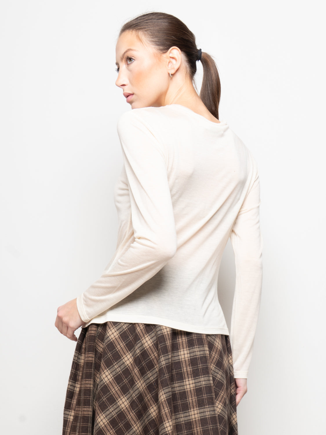 Top con scollo a goccia arricciato