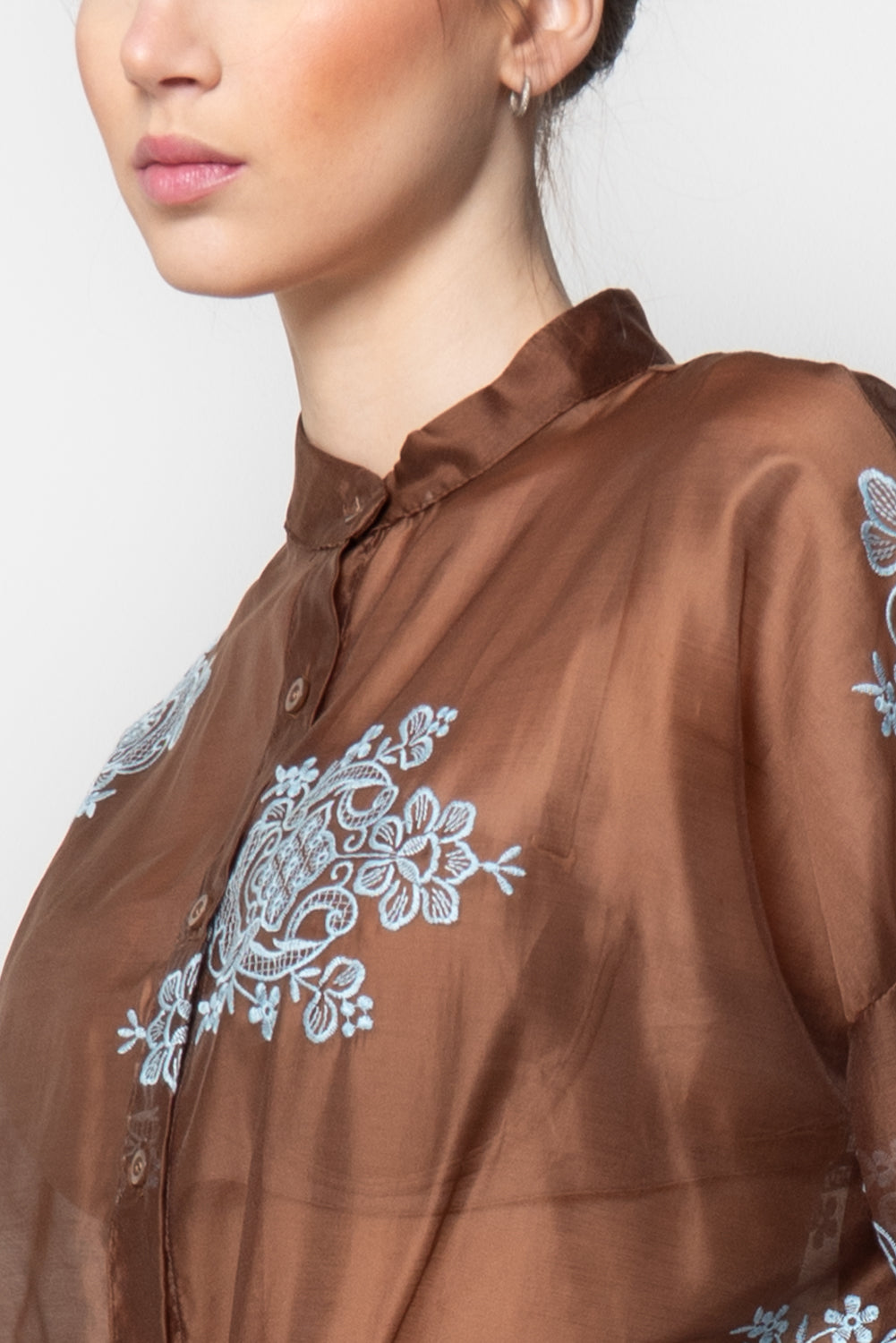 Camicia alla coreana con Ricami