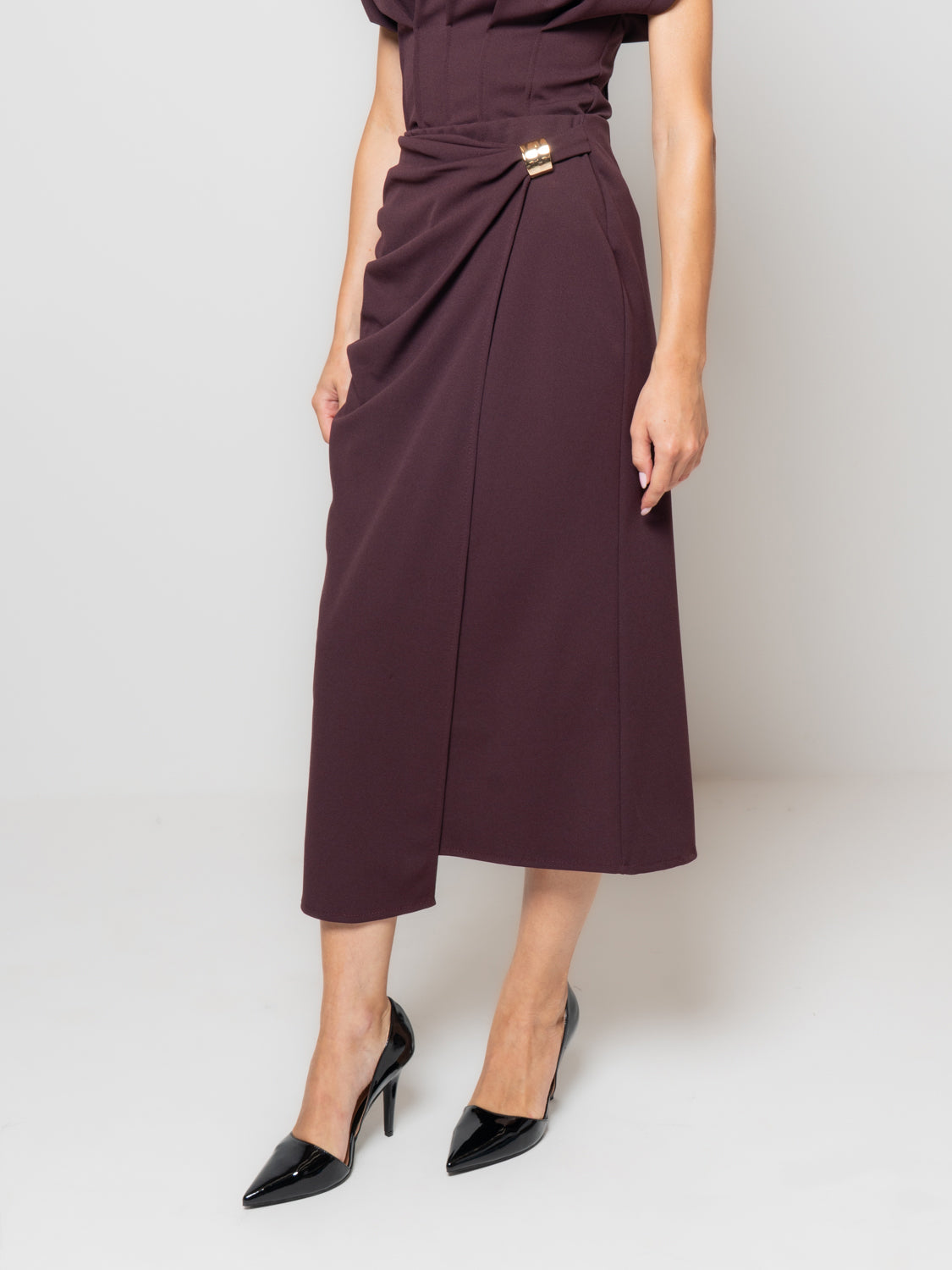 Lunghett rappresa con dettaglio gioiello