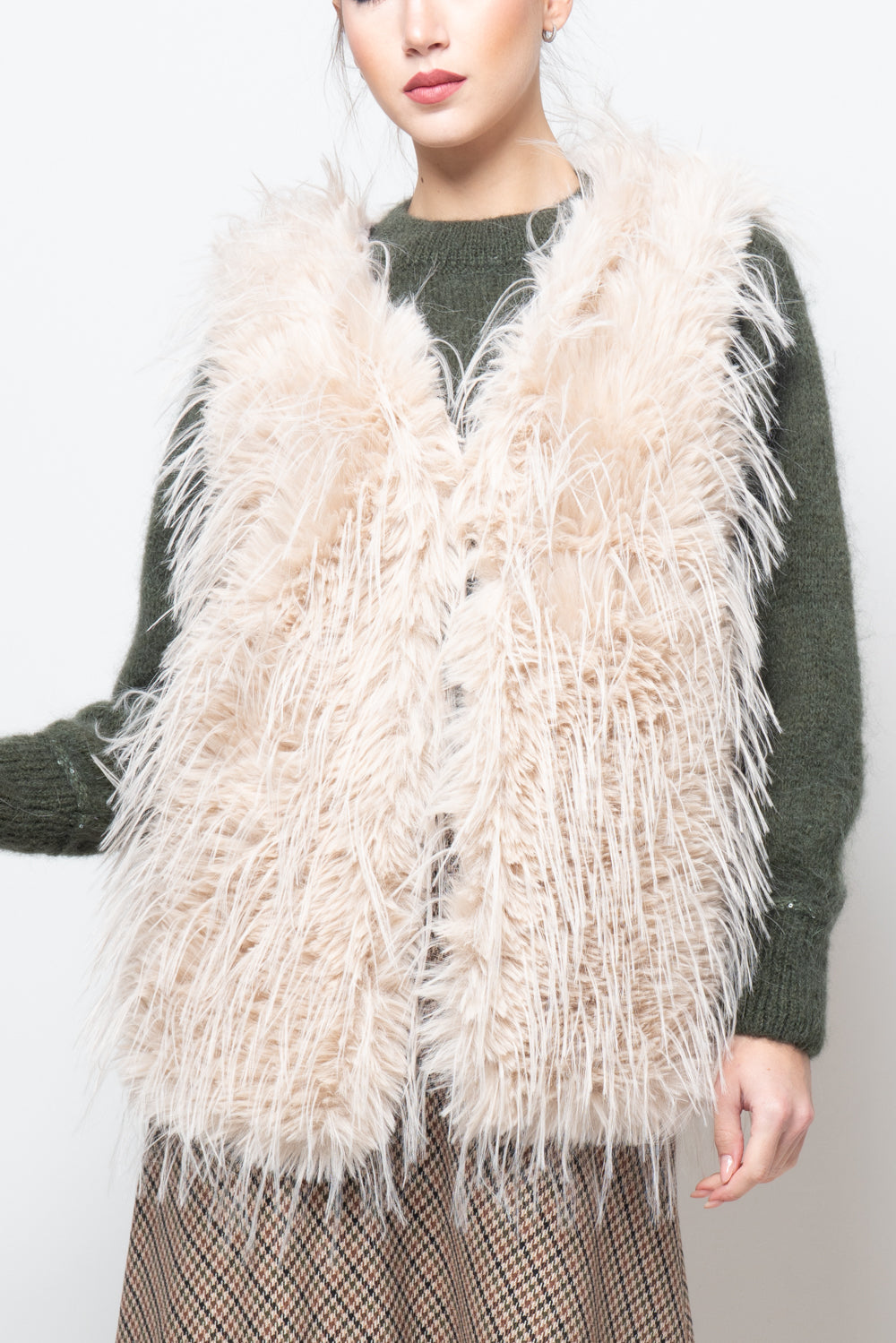 Pelliccia smanicata a pelo lungo