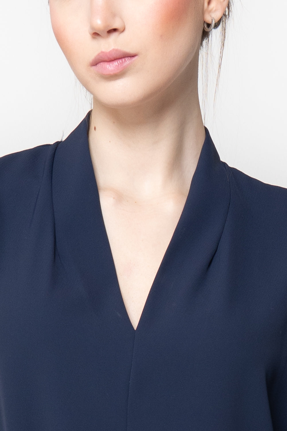 Top Minimal con Scollo a V