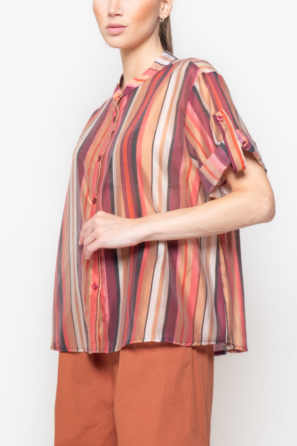 Camicia a Maniche Corte con Colletto alla Coreana