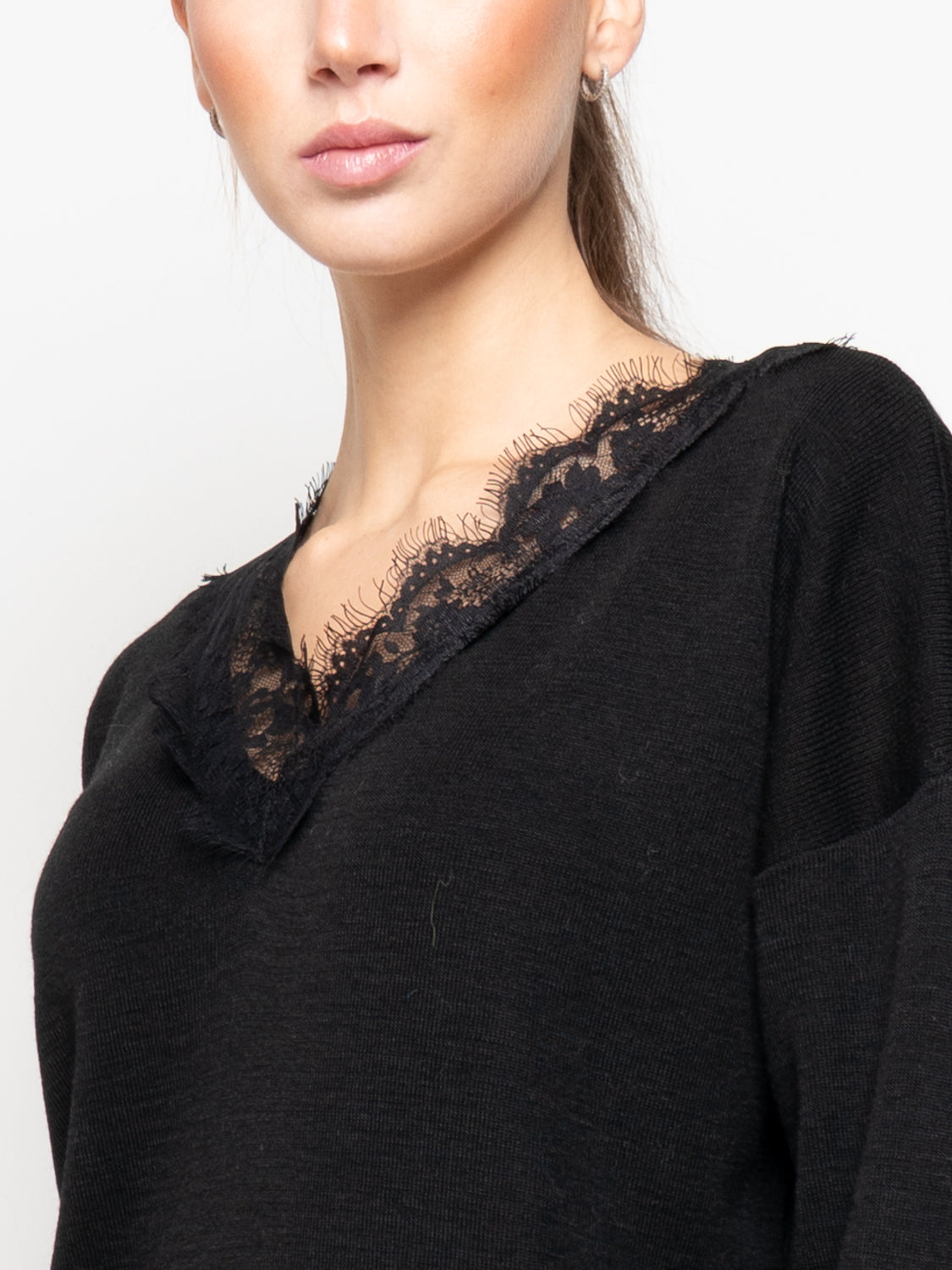 Maglia scollo a V con pizzo