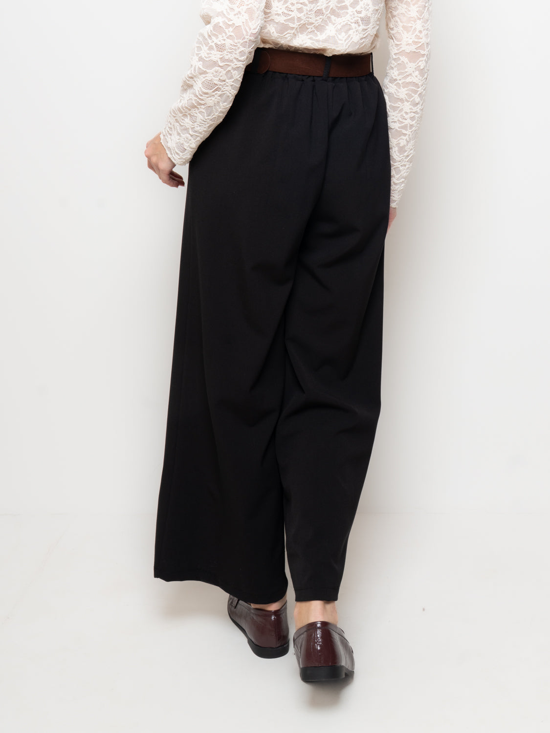 Pantalone palazzo con cintura