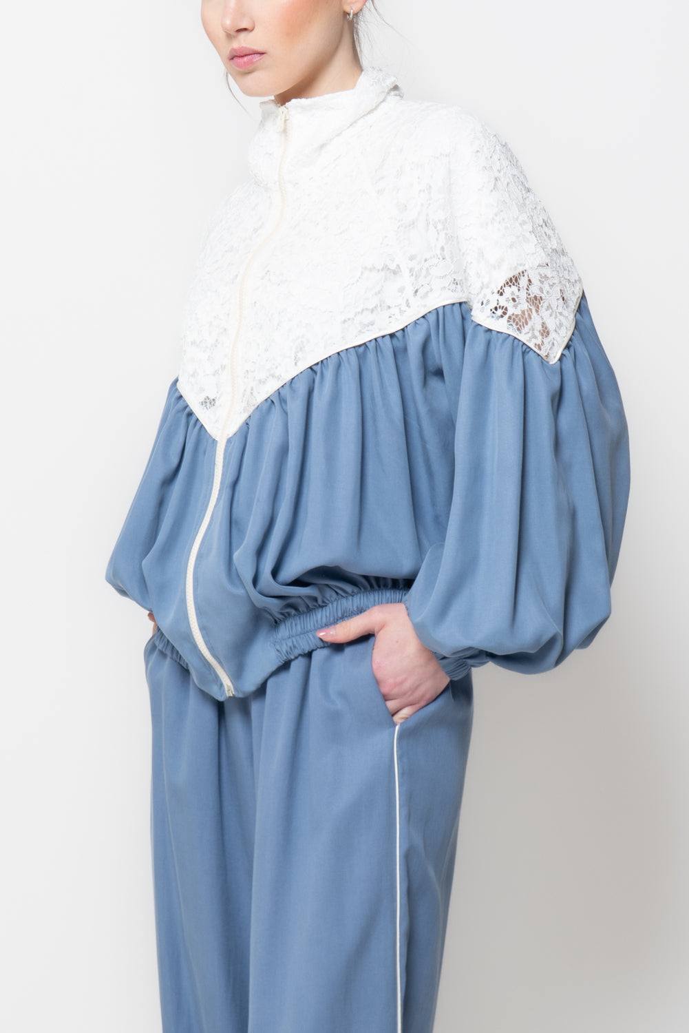 Bomber bicolore con pizzo