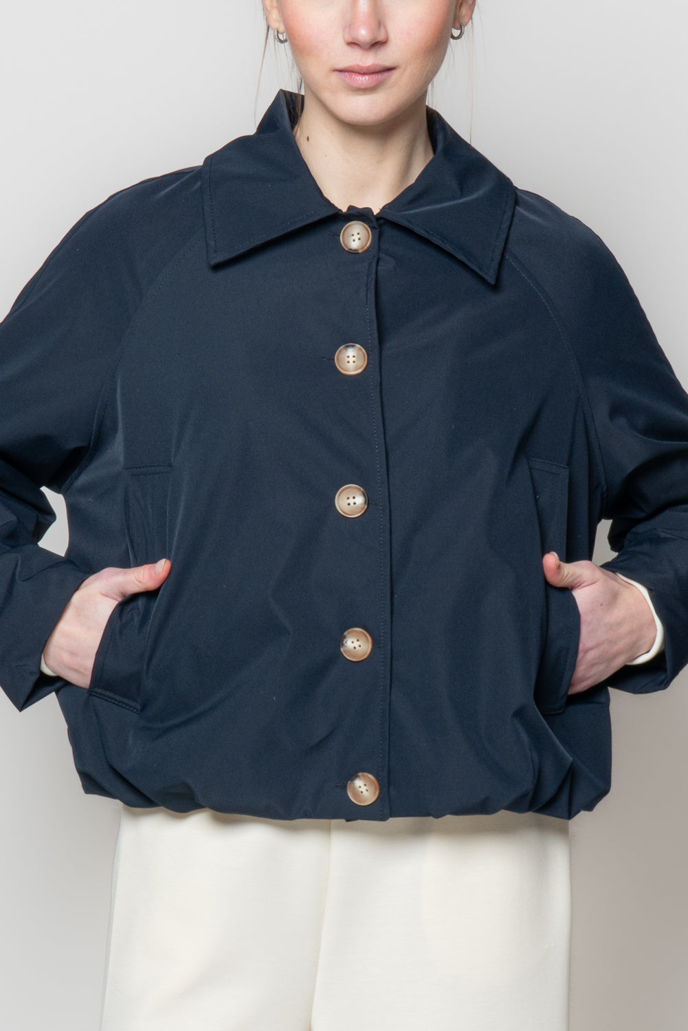 Bomber impermeabile con colletto