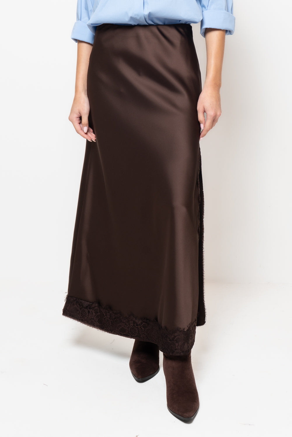 Gonna satin con inserti in pizzo