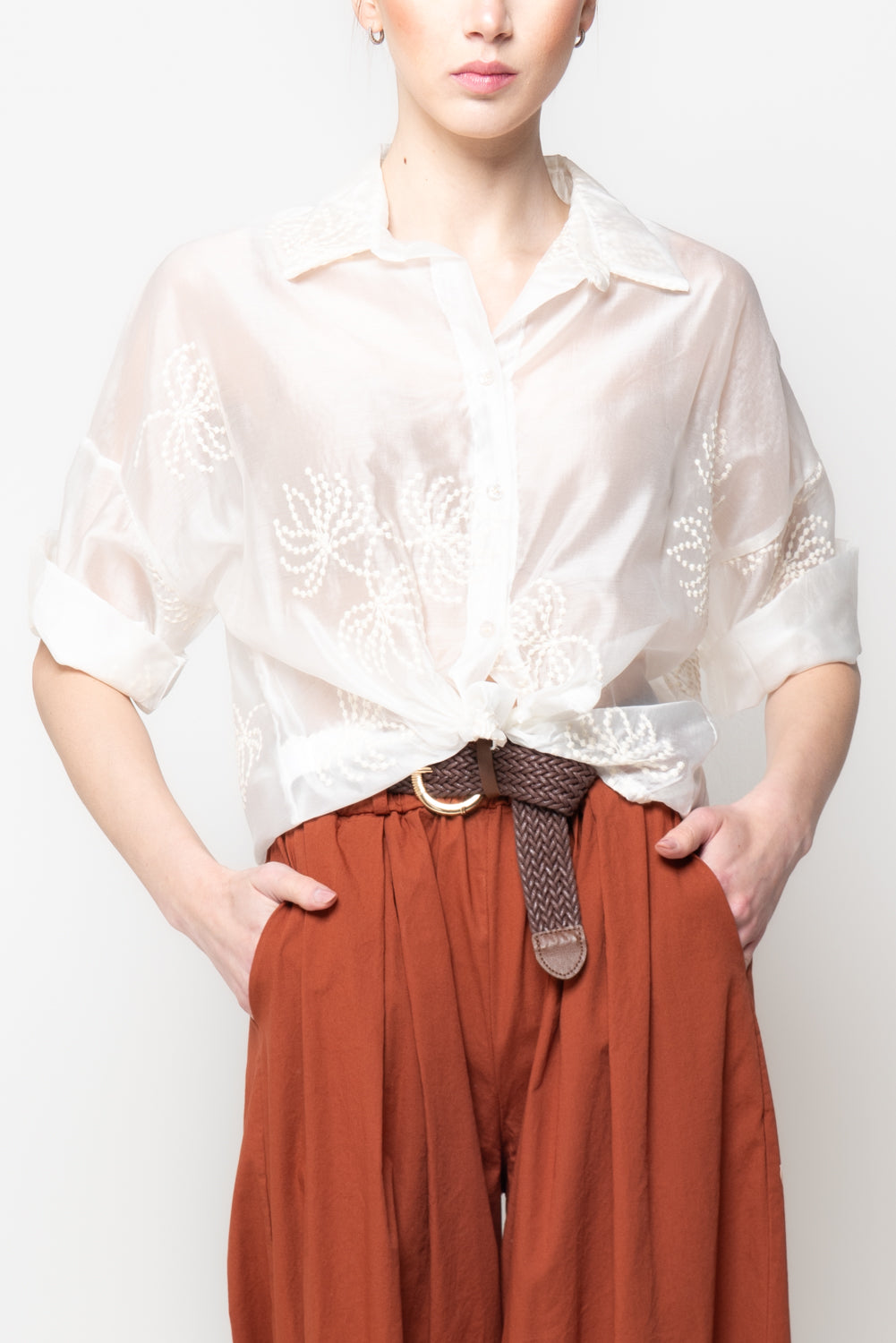 Camicia alla coreana con ricami