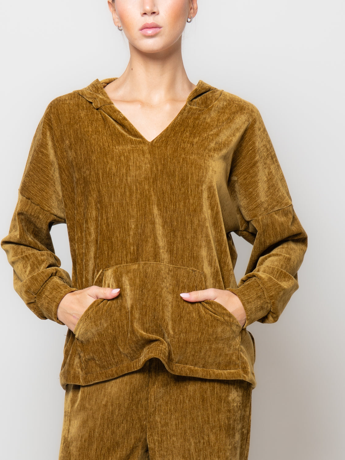 Felpa in ciniglia con cappuccio