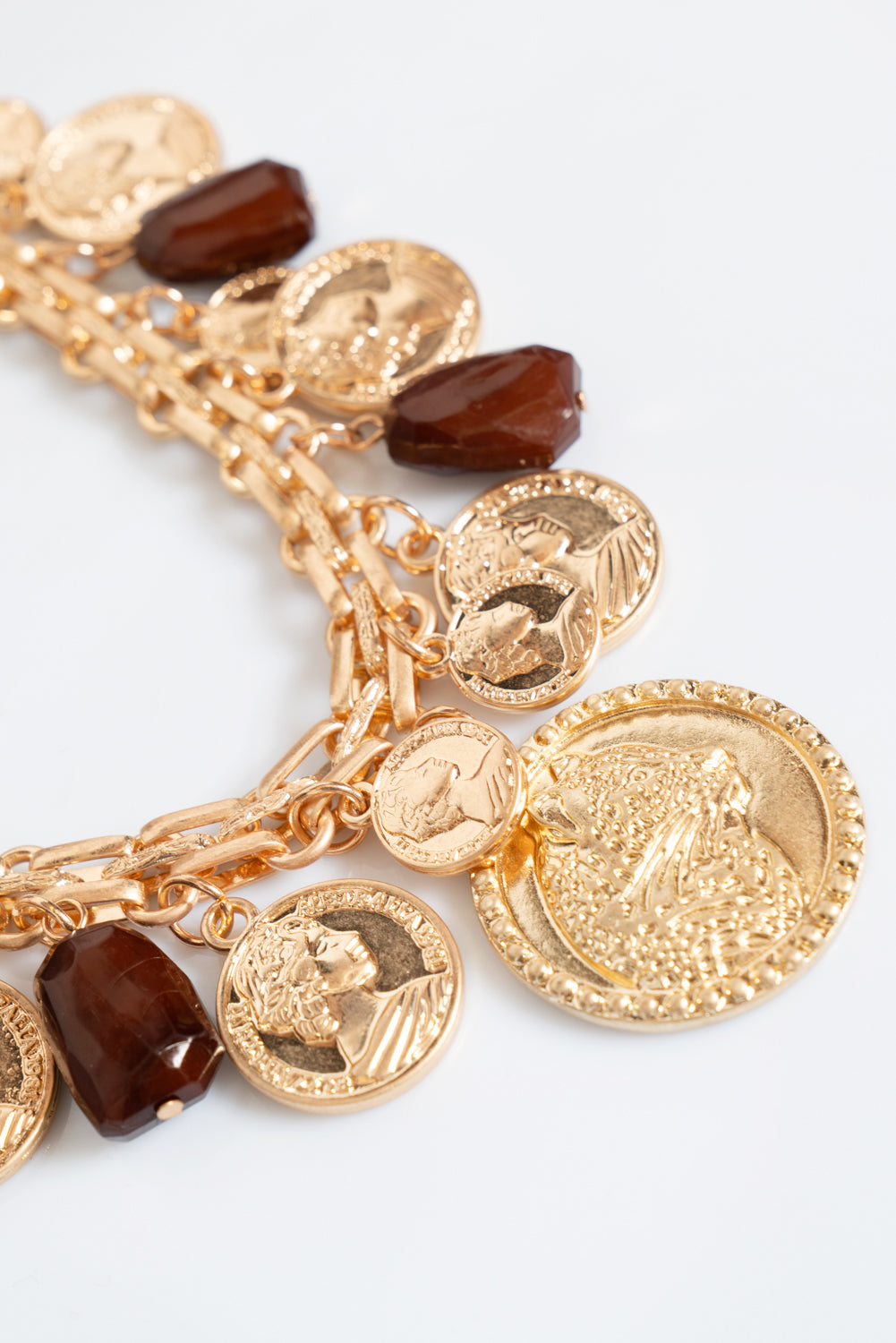 Collana con ciondoli