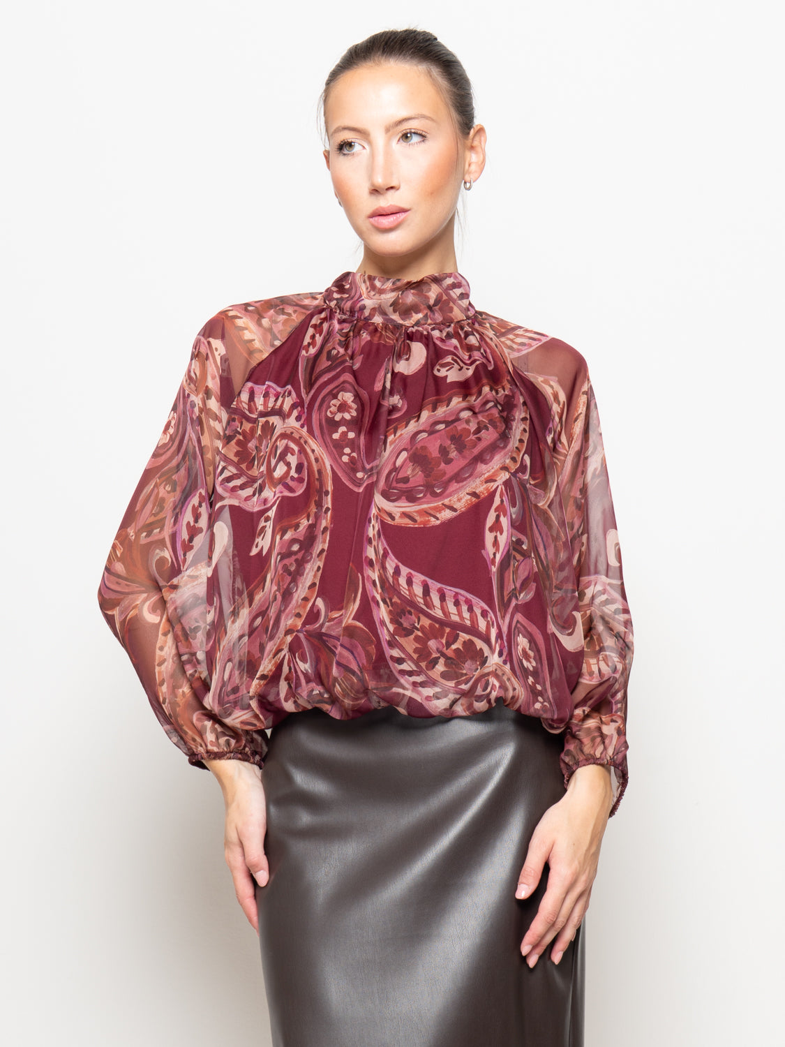 Blusa con con fiocco