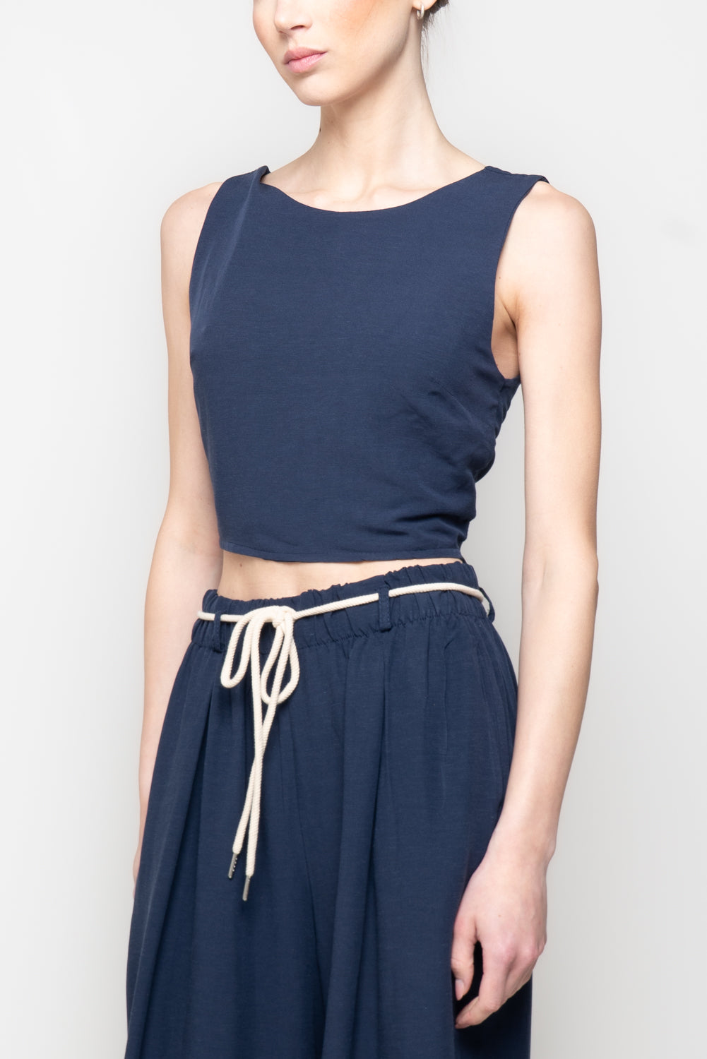 Top con Retro Scollo a V e Fiocco Regolabile