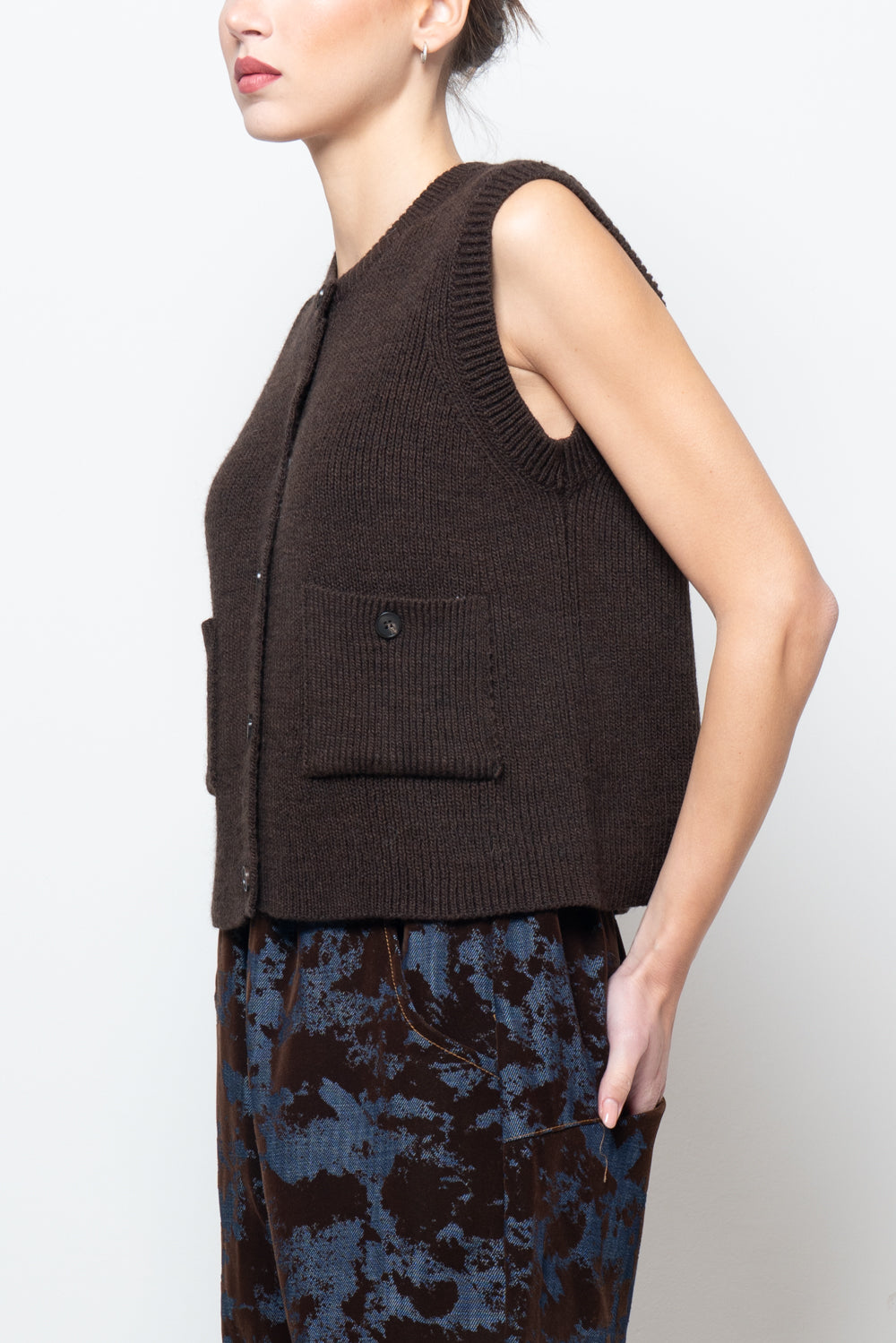 Gilet paricollo con bottoni