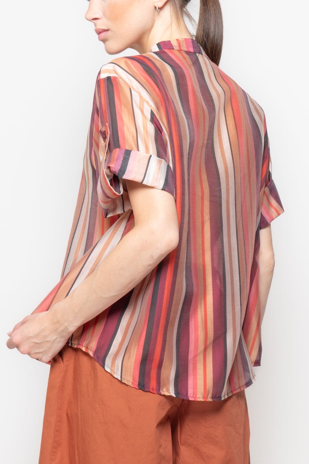 Camicia a Maniche Corte con Colletto alla Coreana