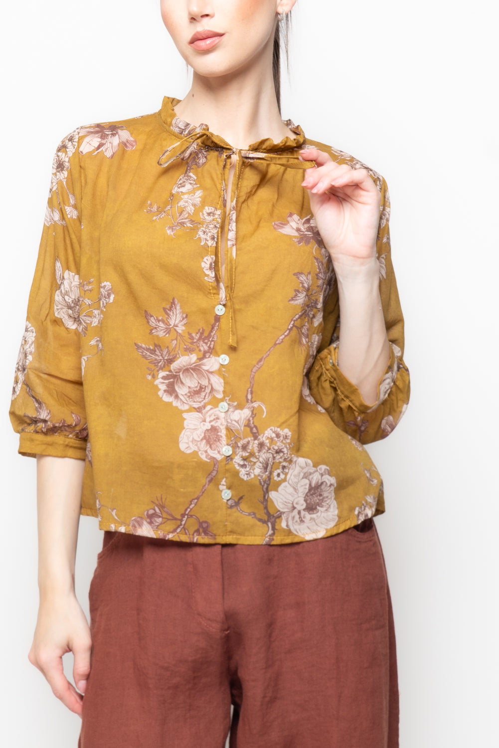 Camicia Fantasia Floreale con Scollo Arricciato