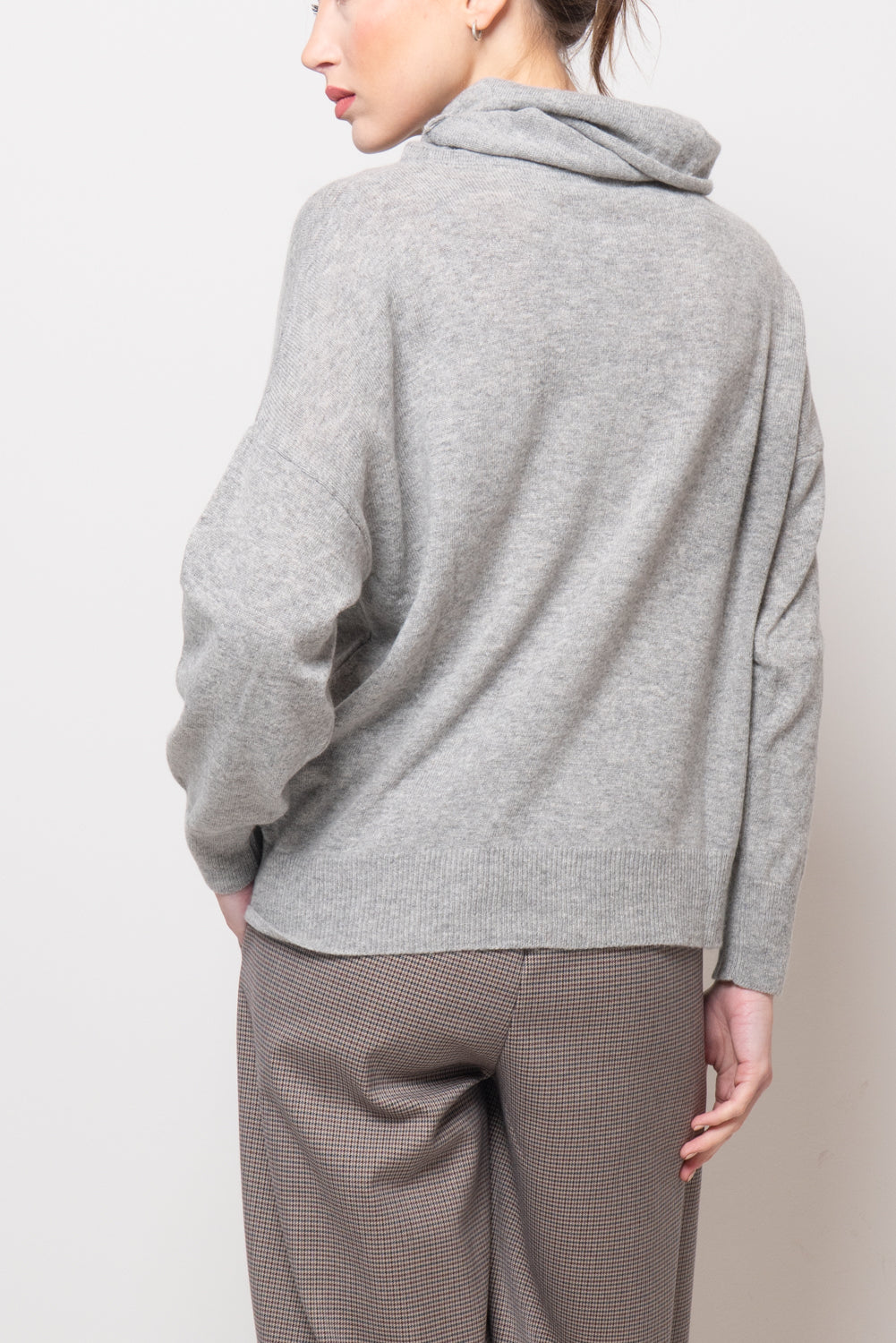 Maglia con collo ad anello