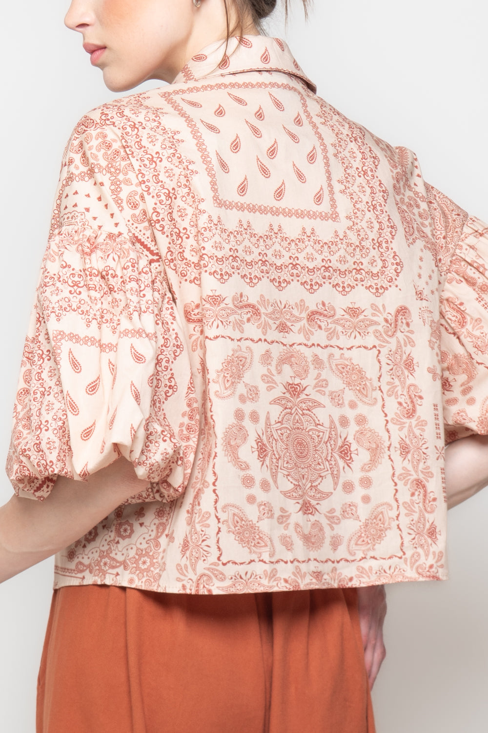 Camicia Fantasia con Maniche Volume