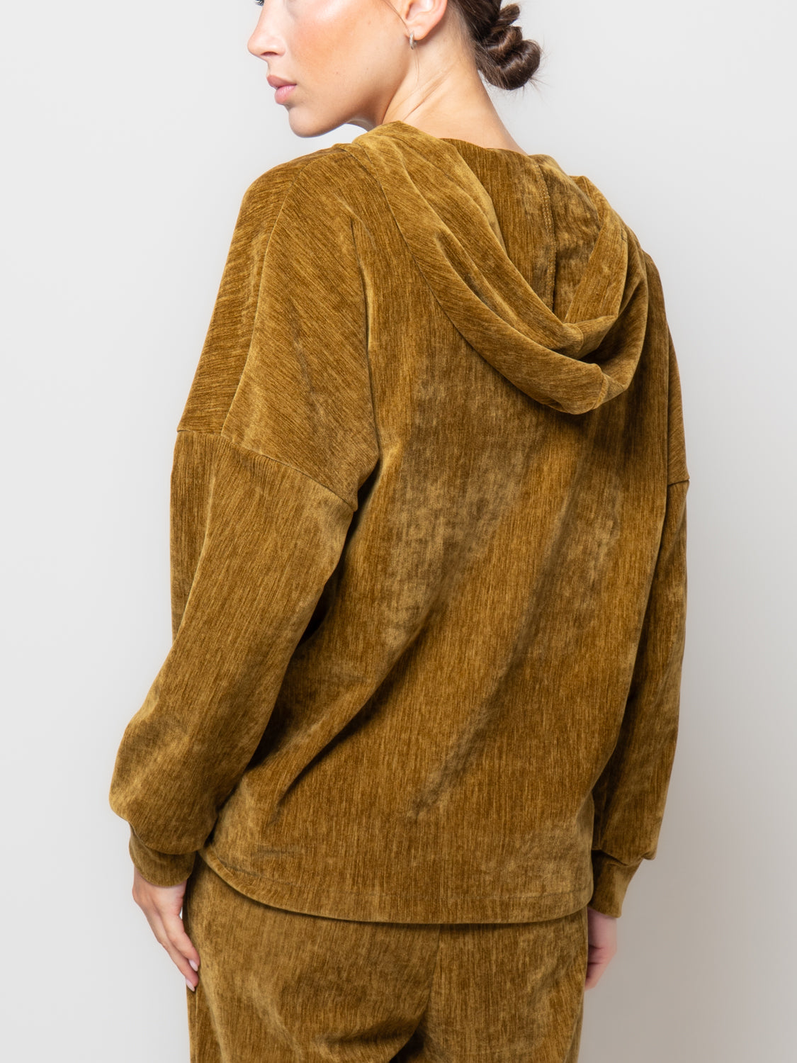 Felpa in ciniglia con cappuccio