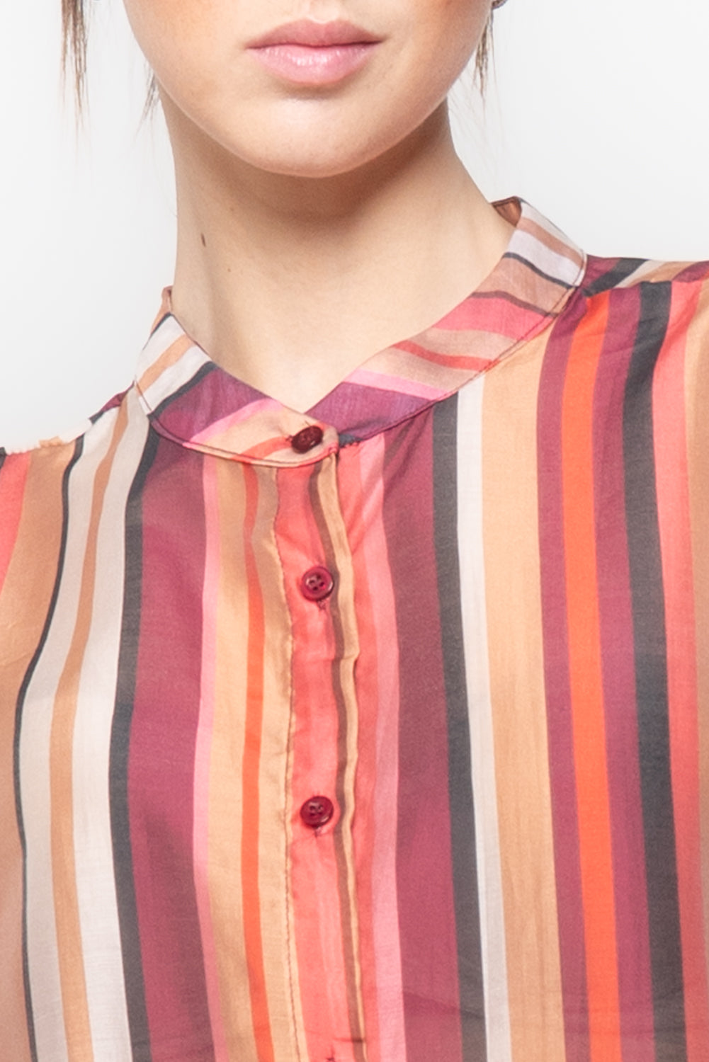 Camicia a Maniche Corte con Colletto alla Coreana