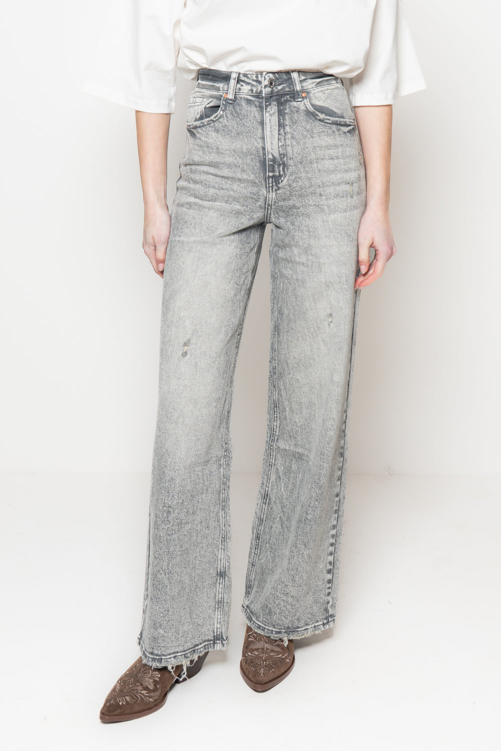 Jeans wide lavaggio sdrucito