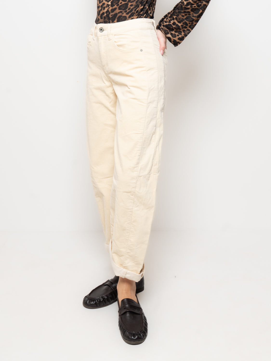 Pantalone ampio in velluto a coste
