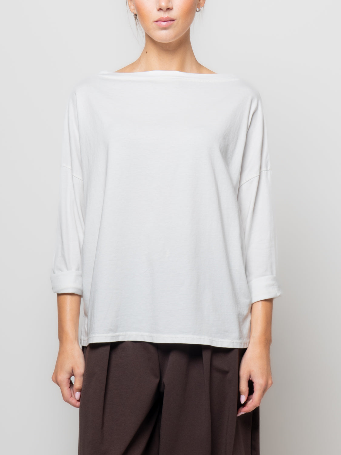 T shirt a manica lunga con scollo a barca