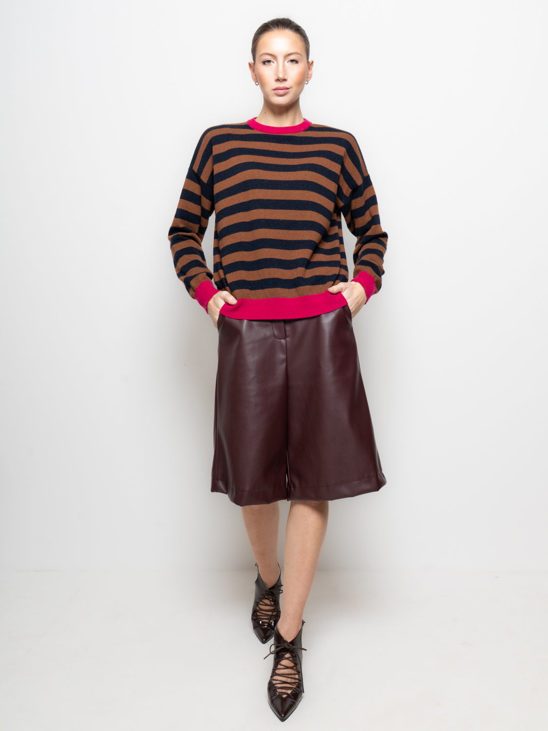 Maglia misto cachemire con profilo a contrasto