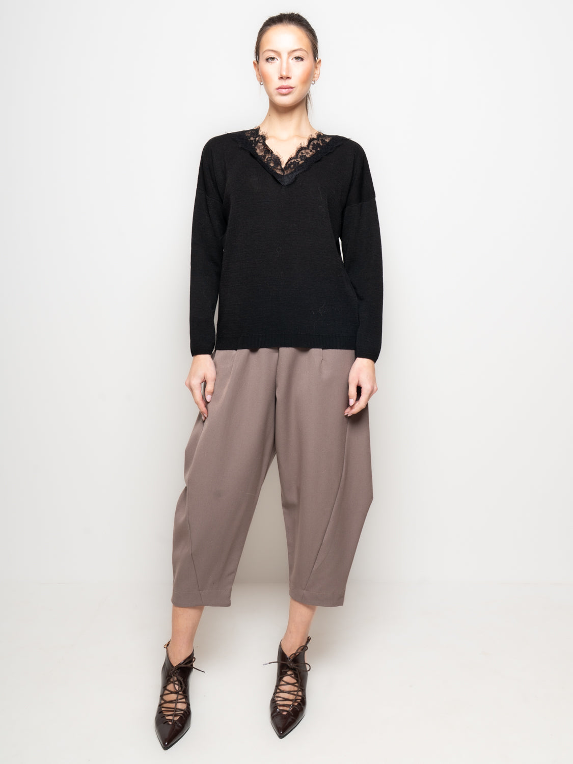 Maglia scollo a V con pizzo