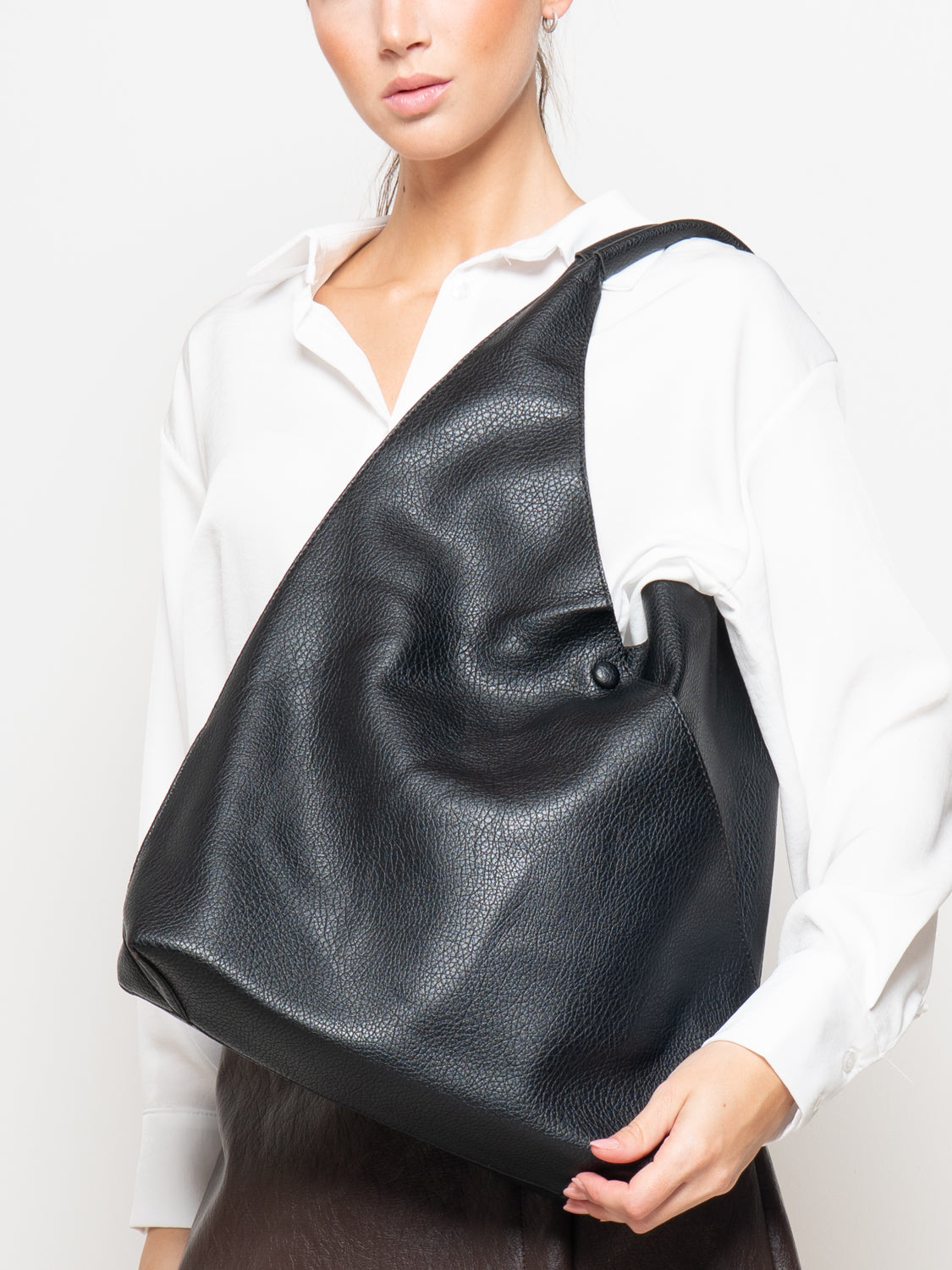 Borsa hobo con chiusura a bottone