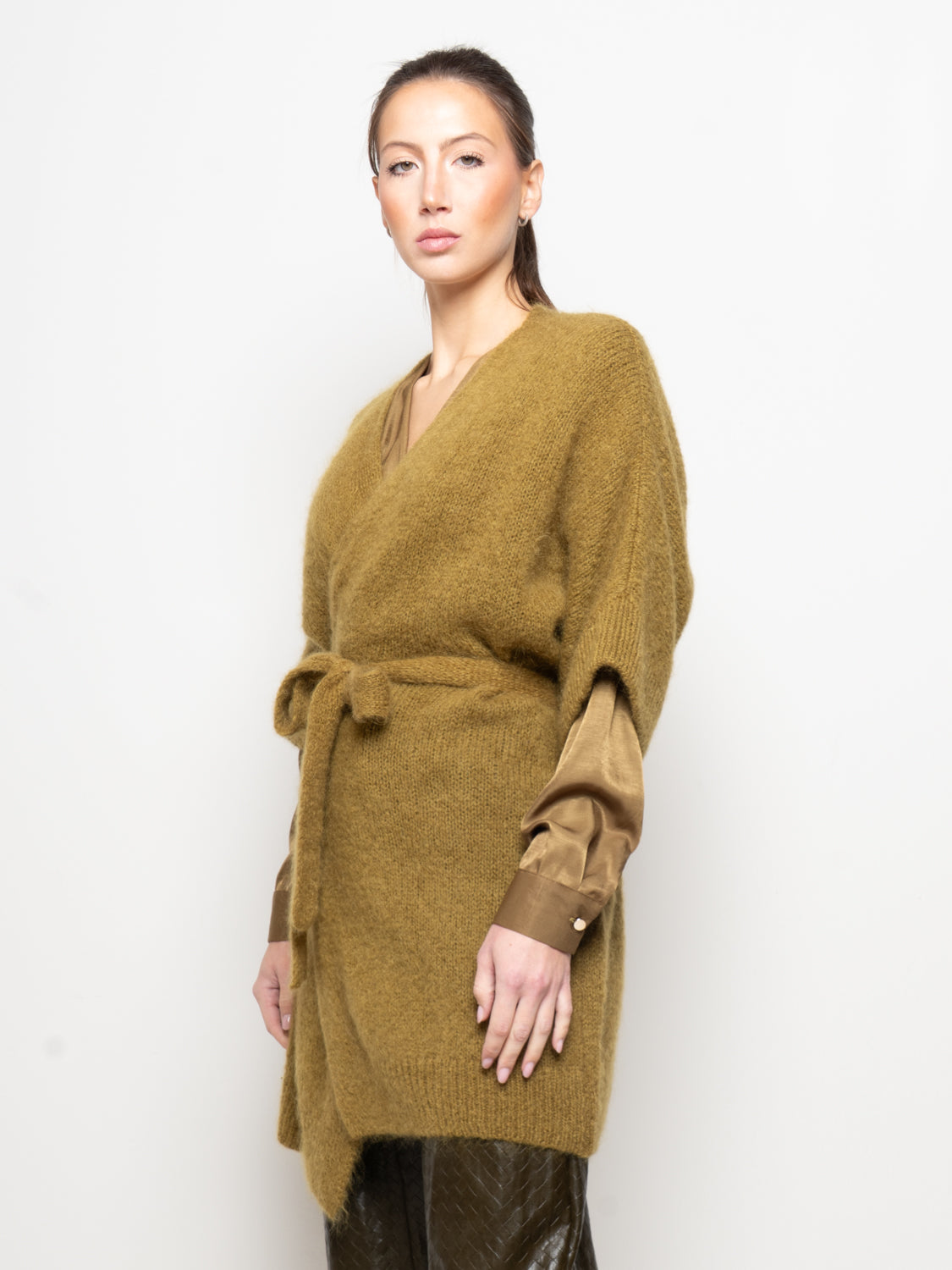 Cardigan in lana modello kimono