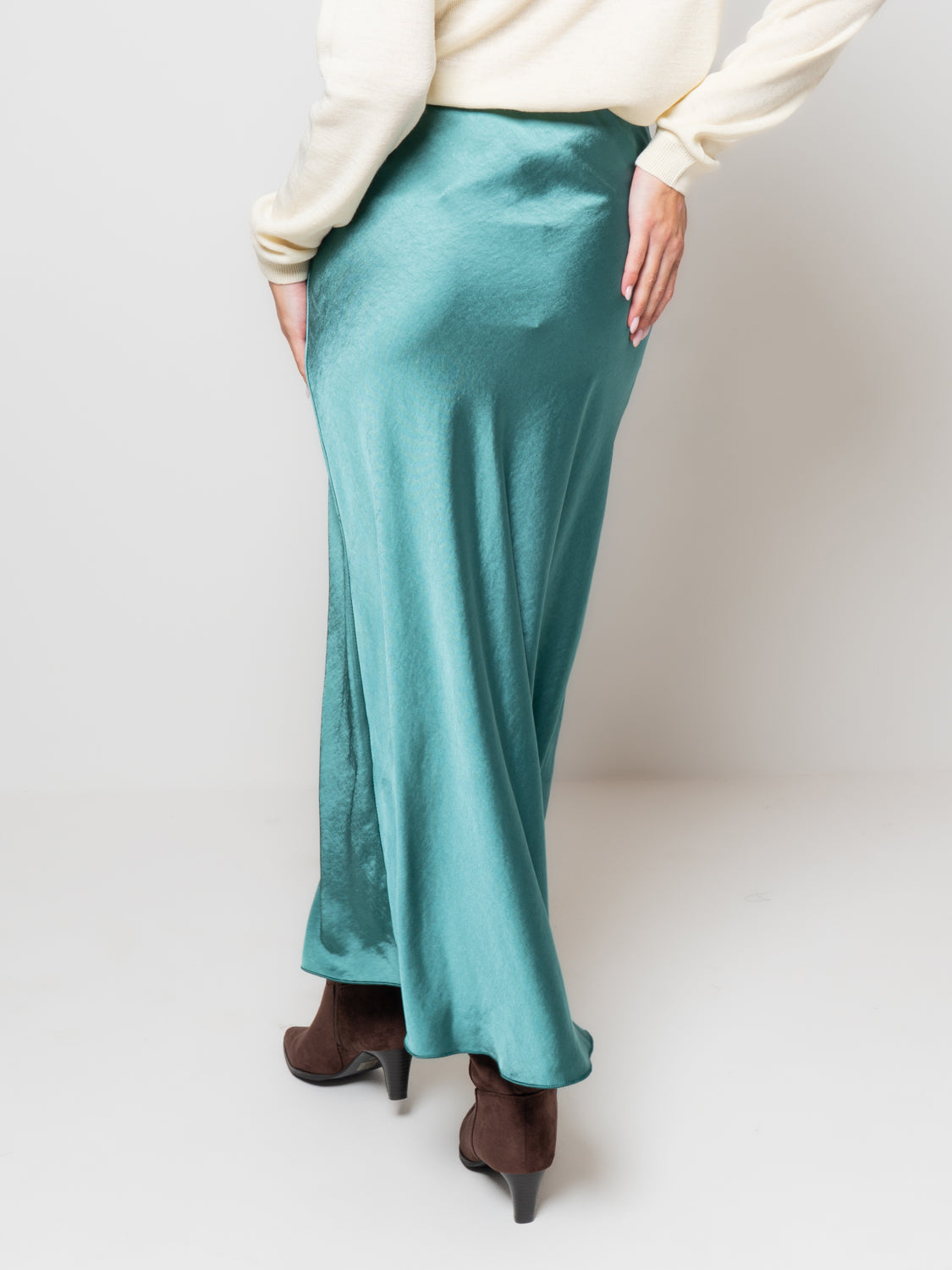 Gonna in satin lunga