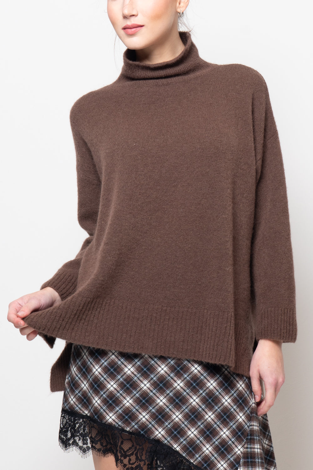 Maglia ampia con collo a cratere