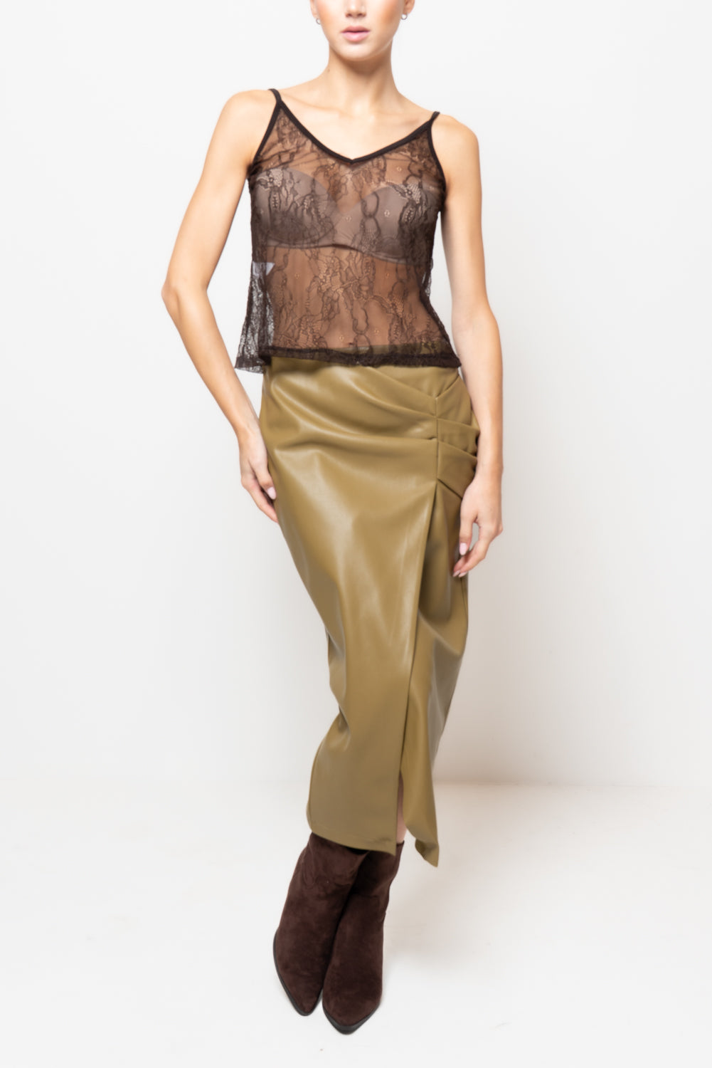 Top in pizzo modello a scatola