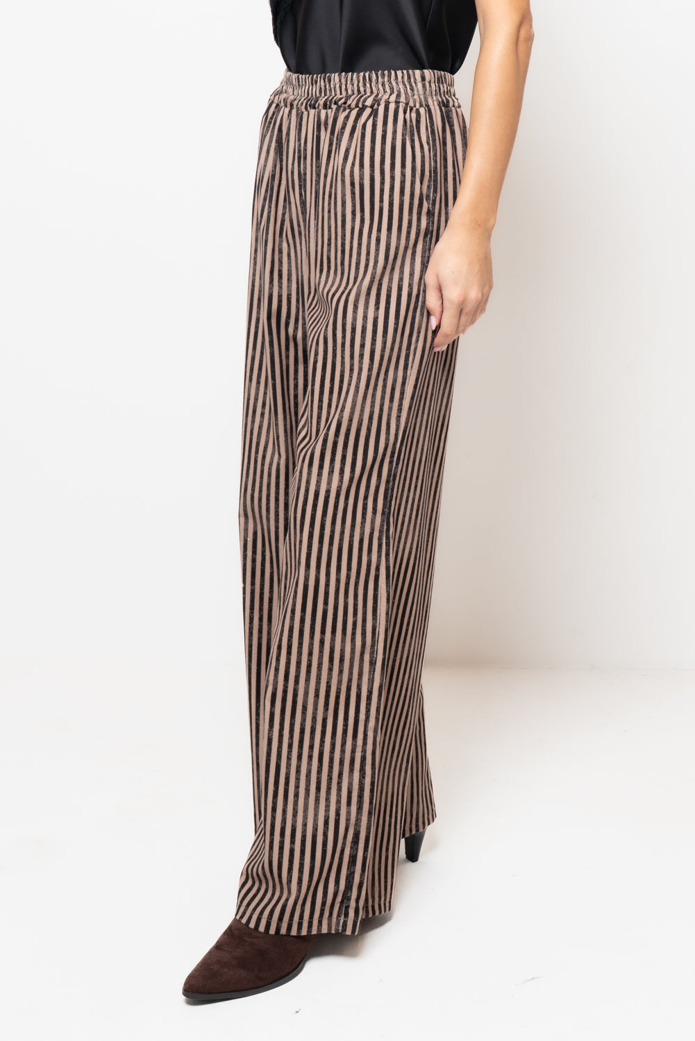 Pantalone in fantasia rigata