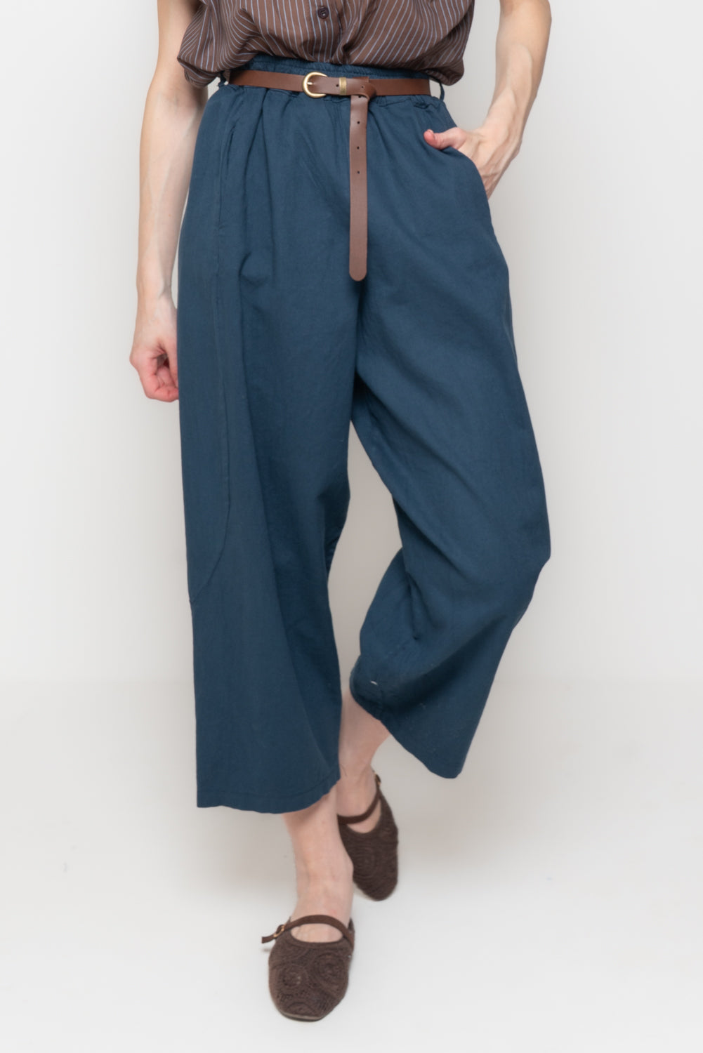 Pantalone a Gamba Larga con Cintura